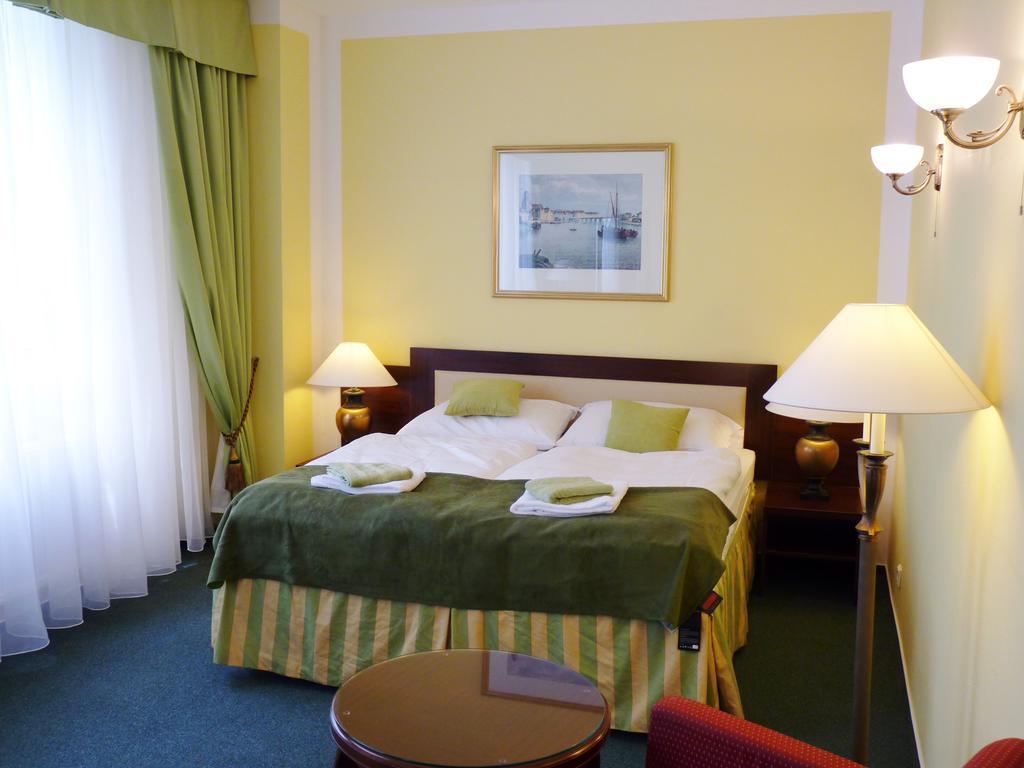 Hotel & Hostel Florian פראג חדר תמונה